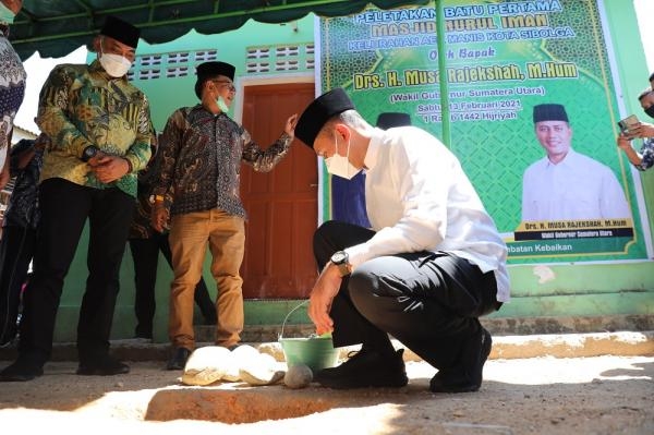 Wagub Musa Rajekshah Resmikan Pembangunan Masjid Nurul Iman Sibolga